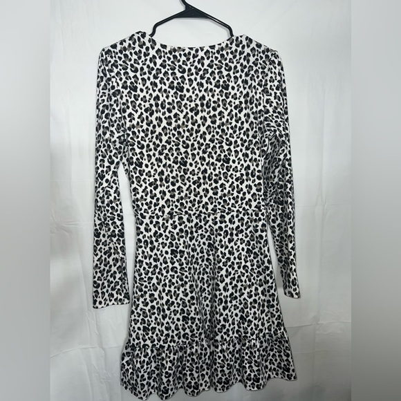 Leopard Print Wrap Dress - Picture 7 of 7